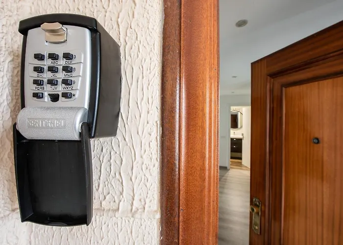 4 Estaciones - Tu Hogar En El Corazón De Apartamento Oviedo